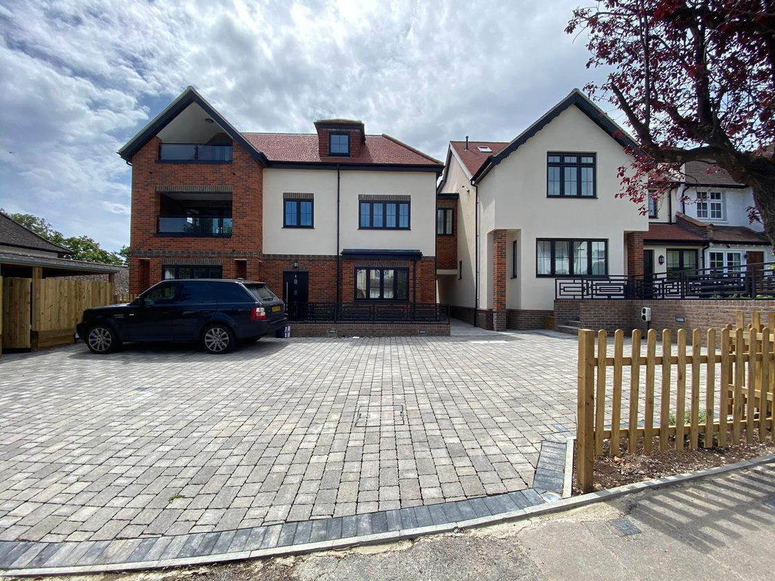 Quinton Court